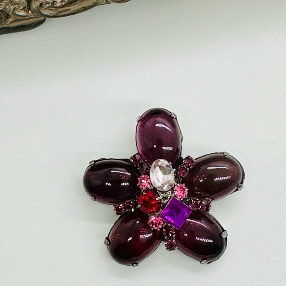 Vintage Purple Rhinestone Flower Brooch - Picture 1 of 8